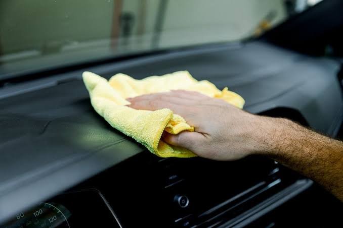 Wiping and refreshing a car interior